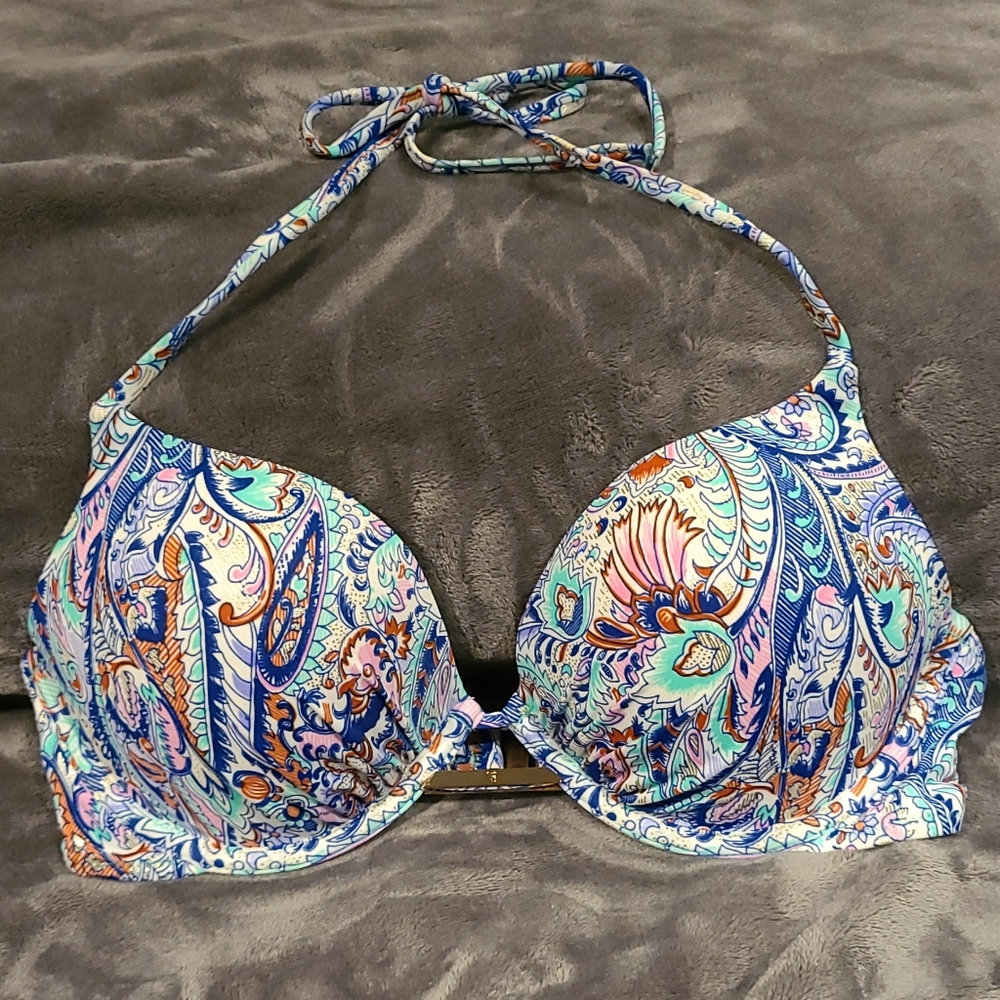 Bombshell swim top ๐๐ ๐ 34C - Picture 3 of 4
